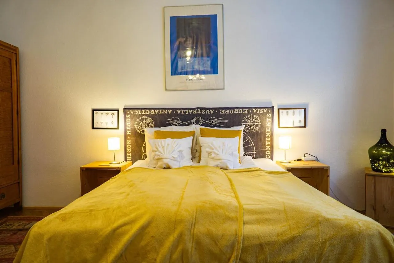 Bond & Sue Apartman Budapest 0*,